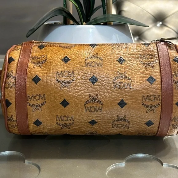 MCM Vintage Visetos Barrel Crossbody bag - Picture 4 of 10